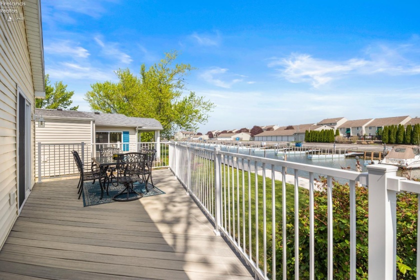 1561 Starboard Avenue, Port Clinton, 43452, 3 Bedroom Bedrooms, ,2 BathroomBathrooms,Residential,For Sale,Starboard,20264341