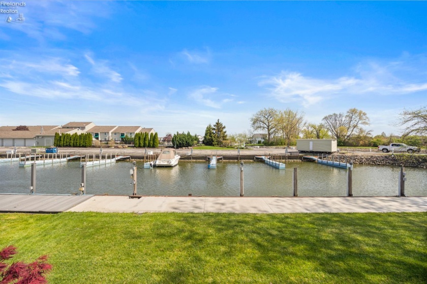 1561 Starboard Avenue, Port Clinton, 43452, 3 Bedroom Bedrooms, ,2 BathroomBathrooms,Residential,For Sale,Starboard,20264341