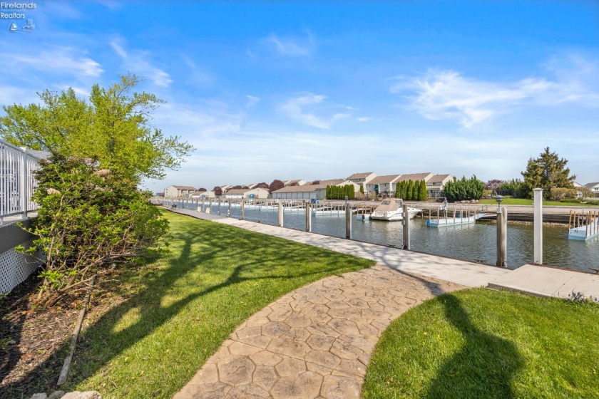 1561 Starboard Avenue, Port Clinton, 43452, 3 Bedroom Bedrooms, ,2 BathroomBathrooms,Residential,For Sale,Starboard,20264341