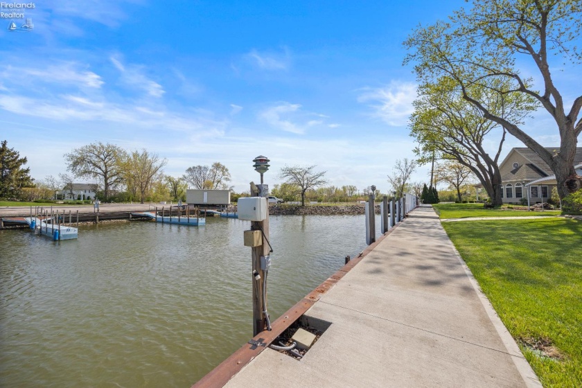 1561 Starboard Avenue, Port Clinton, 43452, 3 Bedroom Bedrooms, ,2 BathroomBathrooms,Residential,For Sale,Starboard,20264341