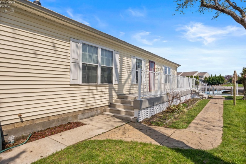 1561 Starboard Avenue, Port Clinton, 43452, 3 Bedroom Bedrooms, ,2 BathroomBathrooms,Residential,For Sale,Starboard,20264341