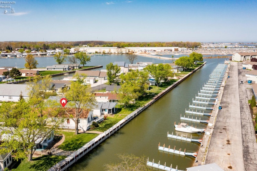1561 Starboard Avenue, Port Clinton, 43452, 3 Bedroom Bedrooms, ,2 BathroomBathrooms,Residential,For Sale,Starboard,20264341