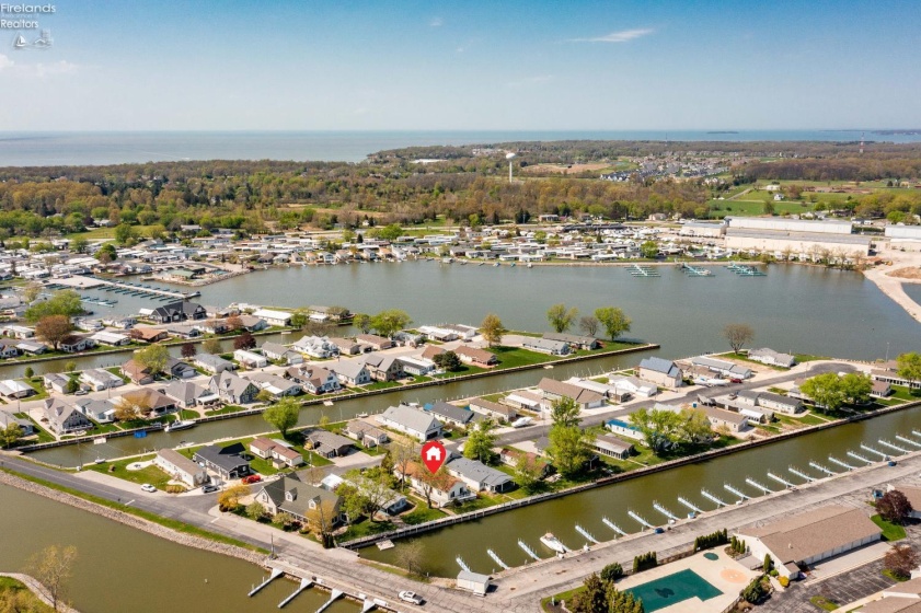 1561 Starboard Avenue, Port Clinton, 43452, 3 Bedroom Bedrooms, ,2 BathroomBathrooms,Residential,For Sale,Starboard,20264341