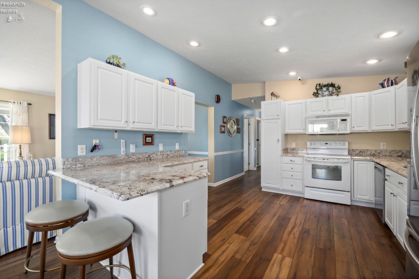 1561 Starboard Avenue, Port Clinton, 43452, 3 Bedroom Bedrooms, ,2 BathroomBathrooms,Residential,For Sale,Starboard,20264341