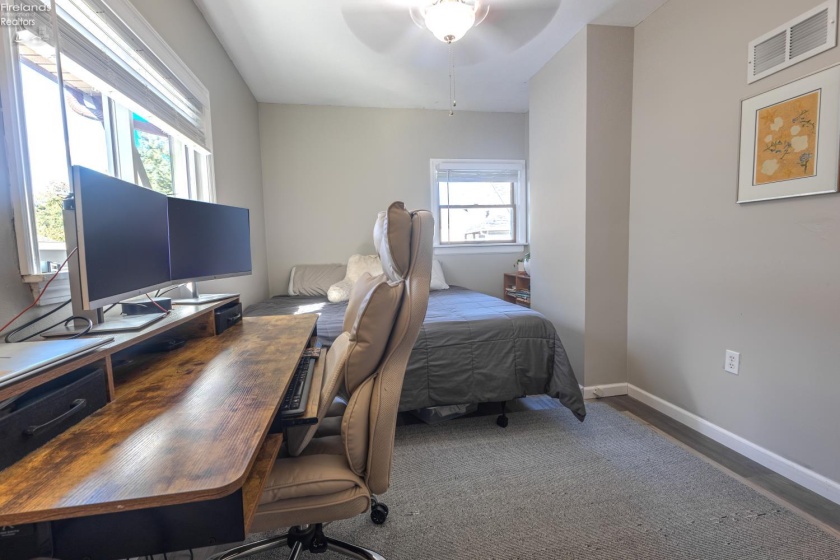 725 Center Street, Bellevue, 44811, 2 Bedroom Bedrooms, ,1 BathroomBathrooms,Residential,For Sale,Center,20264329