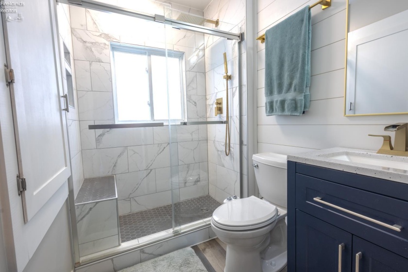 725 Center Street, Bellevue, 44811, 2 Bedroom Bedrooms, ,1 BathroomBathrooms,Residential,For Sale,Center,20264329