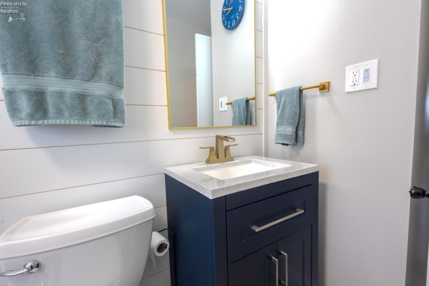 725 Center Street, Bellevue, 44811, 2 Bedroom Bedrooms, ,1 BathroomBathrooms,Residential,For Sale,Center,20264329