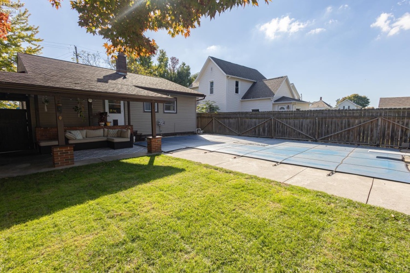 725 Center Street, Bellevue, 44811, 2 Bedroom Bedrooms, ,1 BathroomBathrooms,Residential,For Sale,Center,20264329