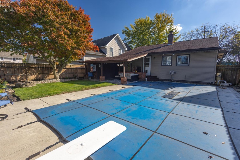 725 Center Street, Bellevue, 44811, 2 Bedroom Bedrooms, ,1 BathroomBathrooms,Residential,For Sale,Center,20264329