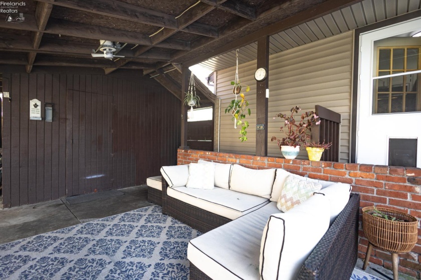 725 Center Street, Bellevue, 44811, 2 Bedroom Bedrooms, ,1 BathroomBathrooms,Residential,For Sale,Center,20264329
