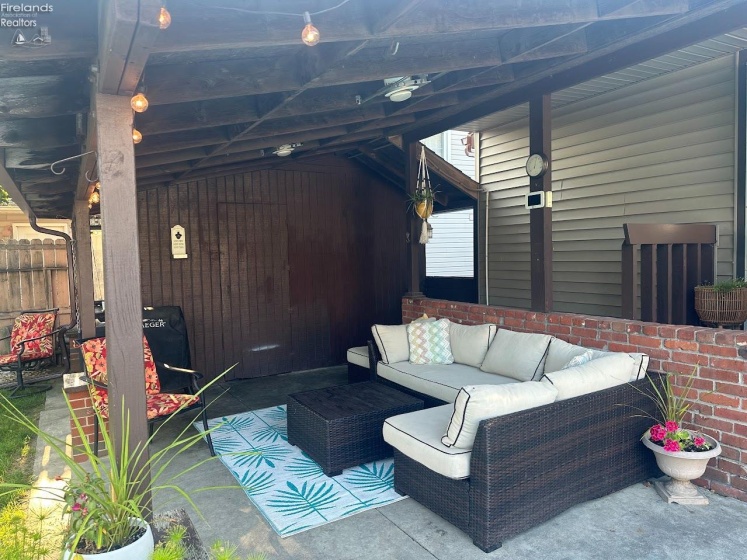 725 Center Street, Bellevue, 44811, 2 Bedroom Bedrooms, ,1 BathroomBathrooms,Residential,For Sale,Center,20264329