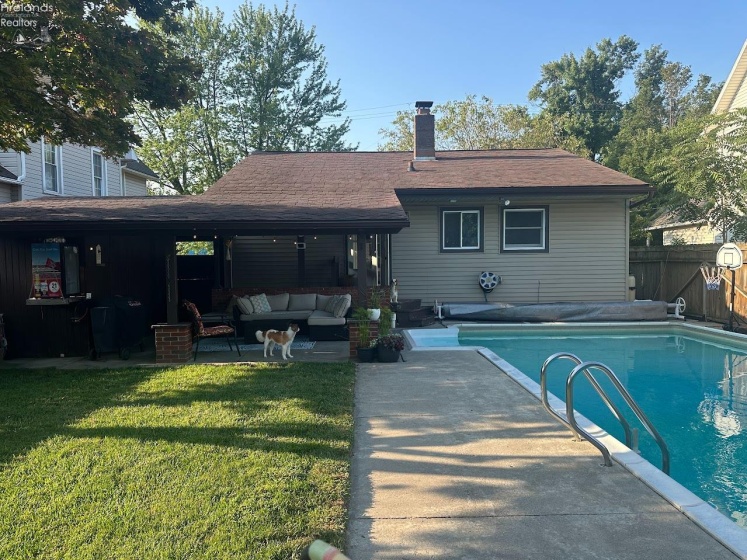 725 Center Street, Bellevue, 44811, 2 Bedroom Bedrooms, ,1 BathroomBathrooms,Residential,For Sale,Center,20264329