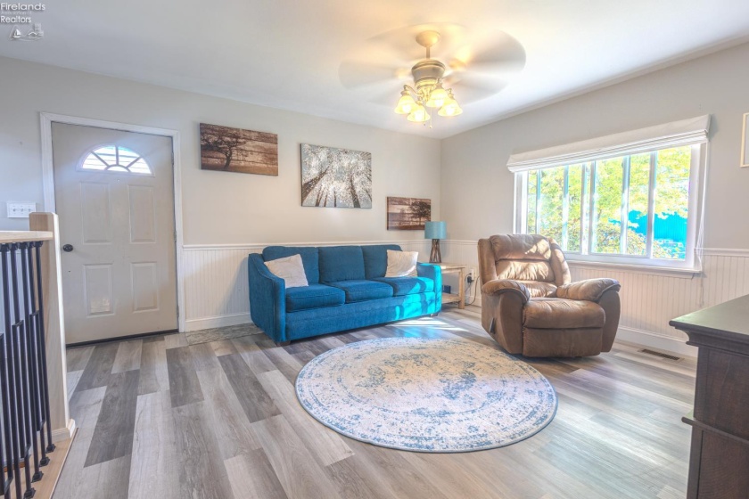 725 Center Street, Bellevue, 44811, 2 Bedroom Bedrooms, ,1 BathroomBathrooms,Residential,For Sale,Center,20264329