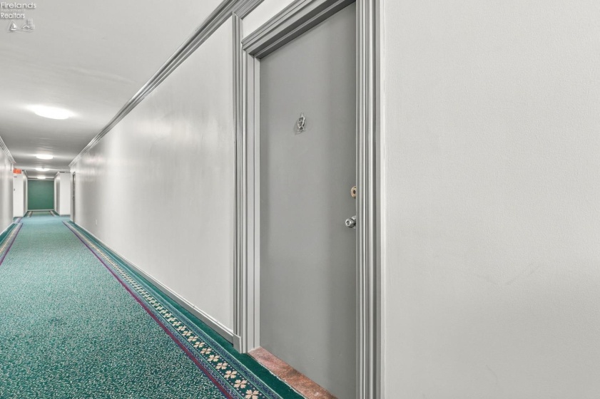 11820 Edgewater Dr, Lakewood, 44107, 1 Bedroom Bedrooms, ,1 BathroomBathrooms,Residential,For Sale,Edgewater Dr,20264337