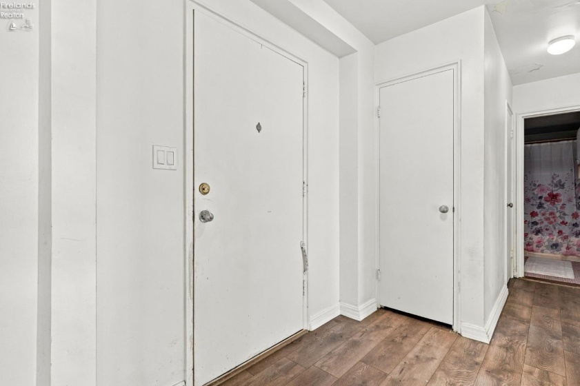11820 Edgewater Dr, Lakewood, 44107, 1 Bedroom Bedrooms, ,1 BathroomBathrooms,Residential,For Sale,Edgewater Dr,20264337