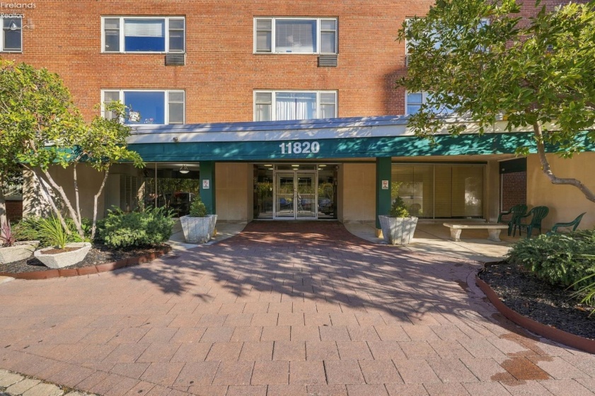 11820 Edgewater Dr, Lakewood, 44107, 1 Bedroom Bedrooms, ,1 BathroomBathrooms,Residential,For Sale,Edgewater Dr,20264337