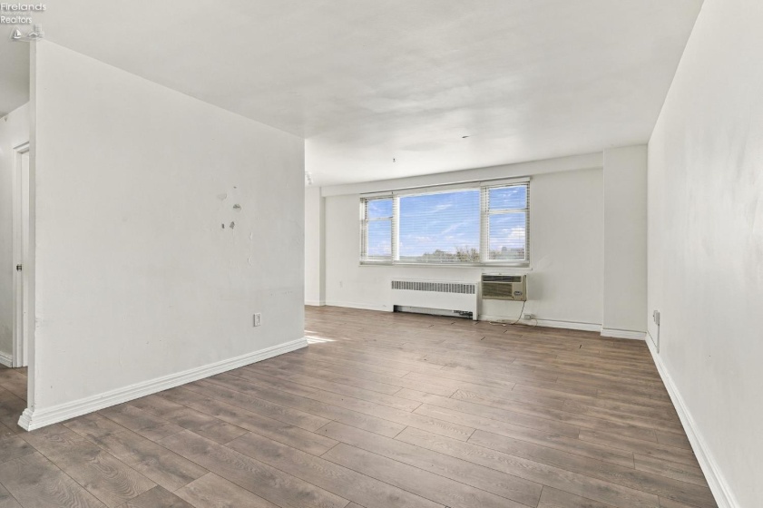 11820 Edgewater Dr, Lakewood, 44107, 1 Bedroom Bedrooms, ,1 BathroomBathrooms,Residential,For Sale,Edgewater Dr,20264337