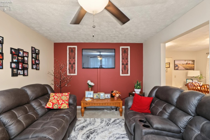 63 Park Avenue, Plymouth, 44865, 5 Bedroom Bedrooms, ,3 BathroomBathrooms,Residential,For Sale,Park Avenue,20264347
