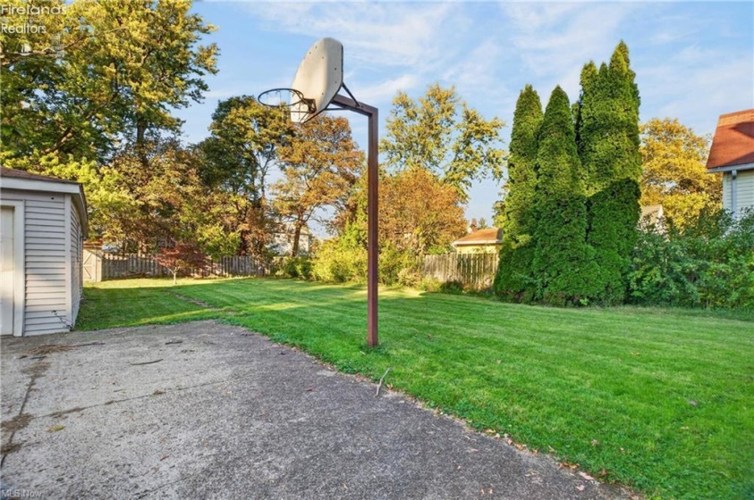 1222 6th Street, Lorain, 44052, 4 Bedroom Bedrooms, ,2 BathroomBathrooms,Residential,For Sale,6th,20264283