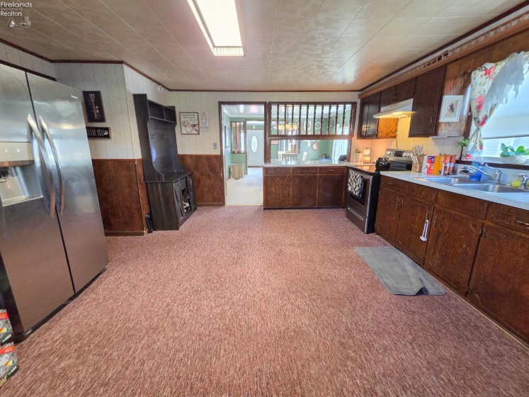 619 Bush Place, Fremont, 43420, 4 Bedroom Bedrooms, ,1 BathroomBathrooms,Residential,For Sale,Bush,20264302