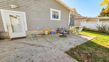 619 Bush Place, Fremont, 43420, 4 Bedroom Bedrooms, ,1 BathroomBathrooms,Residential,For Sale,Bush,20264302