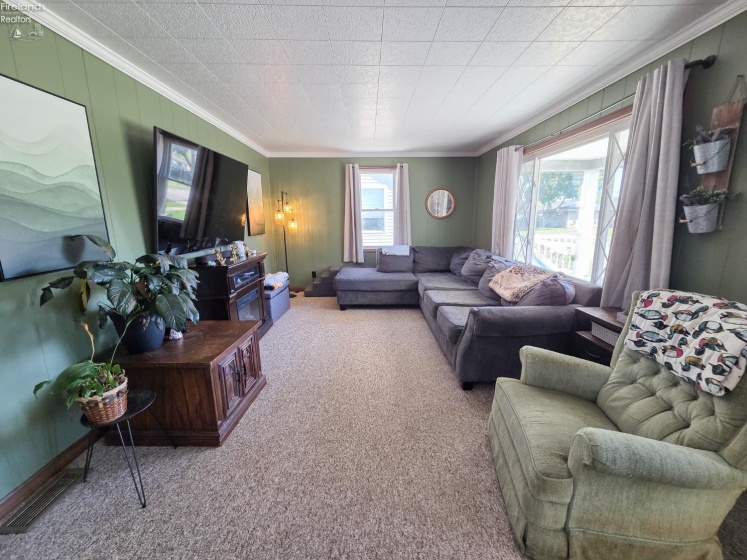 619 Bush Place, Fremont, 43420, 4 Bedroom Bedrooms, ,1 BathroomBathrooms,Residential,For Sale,Bush,20264302