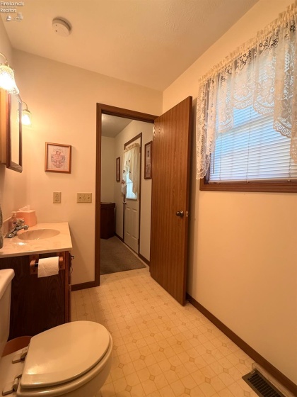 213 Woodland Avenue, Clyde, 43410, 3 Bedroom Bedrooms, ,3 BathroomBathrooms,Residential,For Sale,Woodland,20264352