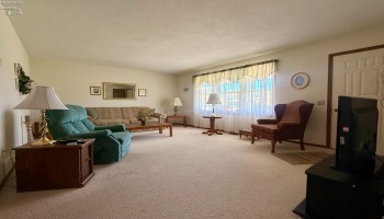 213 Woodland Avenue, Clyde, 43410, 3 Bedroom Bedrooms, ,3 BathroomBathrooms,Residential,For Sale,Woodland,20264352