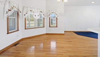 1041 Anna Lane, Bowling Green, 43402, 3 Bedroom Bedrooms, ,2 BathroomBathrooms,Residential,For Sale,Anna,20264180 1041 Anna Lane, Bowling Green, 43402, 3 Bedroom Bedrooms, ,2 BathroomBathrooms,Residential,For Sale,Anna,20264180