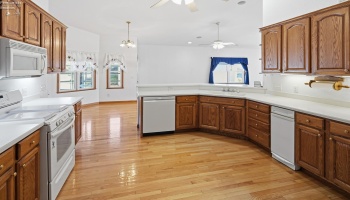 1041 Anna Lane, Bowling Green, 43402, 3 Bedroom Bedrooms, ,2 BathroomBathrooms,Residential,For Sale,Anna,20264180 1041 Anna Lane, Bowling Green, 43402, 3 Bedroom Bedrooms, ,2 BathroomBathrooms,Residential,For Sale,Anna,20264180