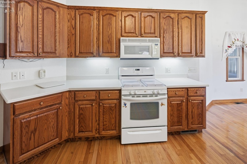 1041 Anna Lane, Bowling Green, 43402, 3 Bedroom Bedrooms, ,2 BathroomBathrooms,Residential,For Sale,Anna,20264180