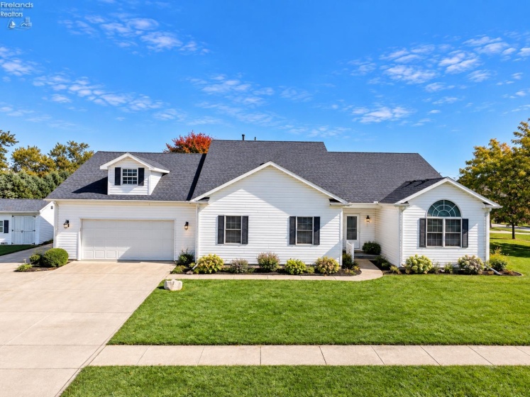 1041 Anna Lane, Bowling Green, 43402, 3 Bedroom Bedrooms, ,2 BathroomBathrooms,Residential,For Sale,Anna,20264180