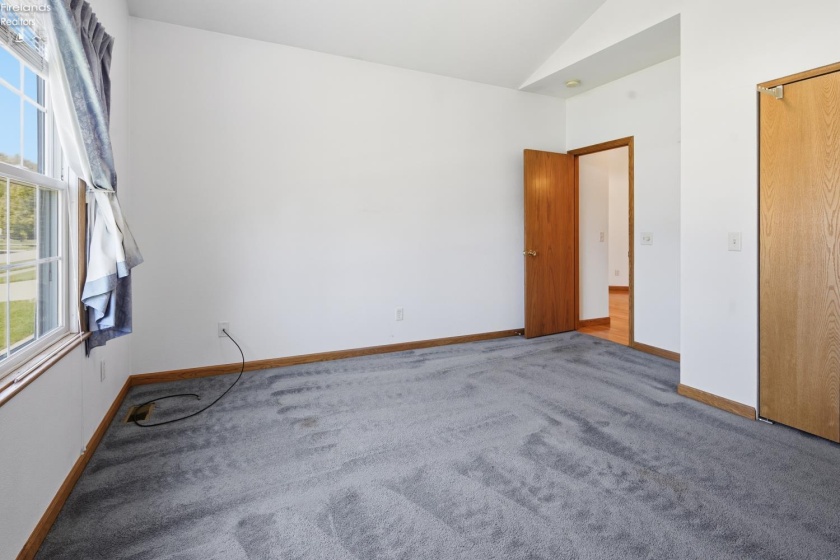 1041 Anna Lane, Bowling Green, 43402, 3 Bedroom Bedrooms, ,2 BathroomBathrooms,Residential,For Sale,Anna,20264180