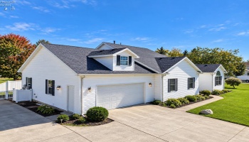 1041 Anna Lane, Bowling Green, 43402, 3 Bedroom Bedrooms, ,2 BathroomBathrooms,Residential,For Sale,Anna,20264180 1041 Anna Lane, Bowling Green, 43402, 3 Bedroom Bedrooms, ,2 BathroomBathrooms,Residential,For Sale,Anna,20264180