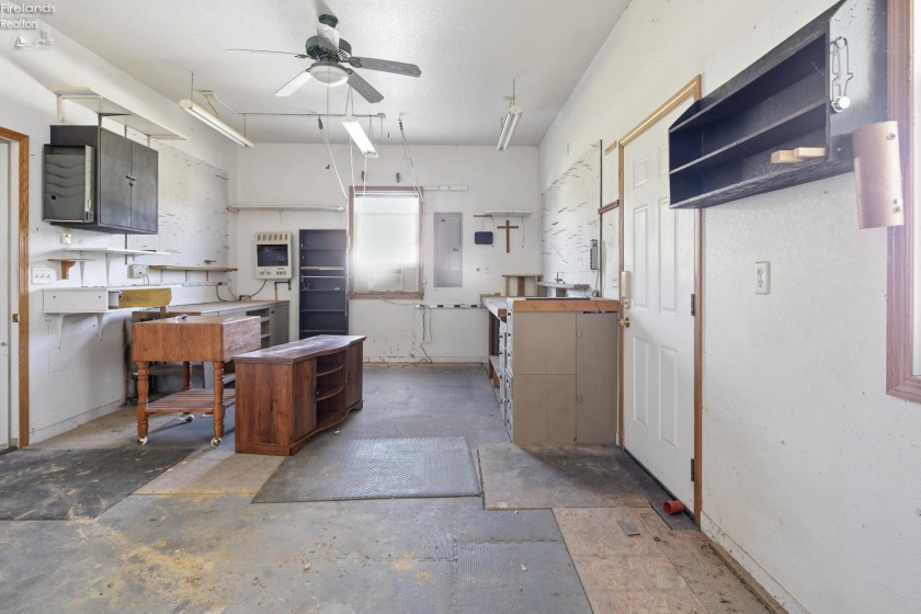 1041 Anna Lane, Bowling Green, 43402, 3 Bedroom Bedrooms, ,2 BathroomBathrooms,Residential,For Sale,Anna,20264180