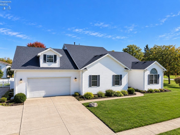 1041 Anna Lane, Bowling Green, 43402, 3 Bedroom Bedrooms, ,2 BathroomBathrooms,Residential,For Sale,Anna,20264180