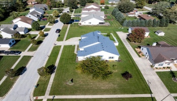 1041 Anna Lane, Bowling Green, 43402, 3 Bedroom Bedrooms, ,2 BathroomBathrooms,Residential,For Sale,Anna,20264180 1041 Anna Lane, Bowling Green, 43402, 3 Bedroom Bedrooms, ,2 BathroomBathrooms,Residential,For Sale,Anna,20264180