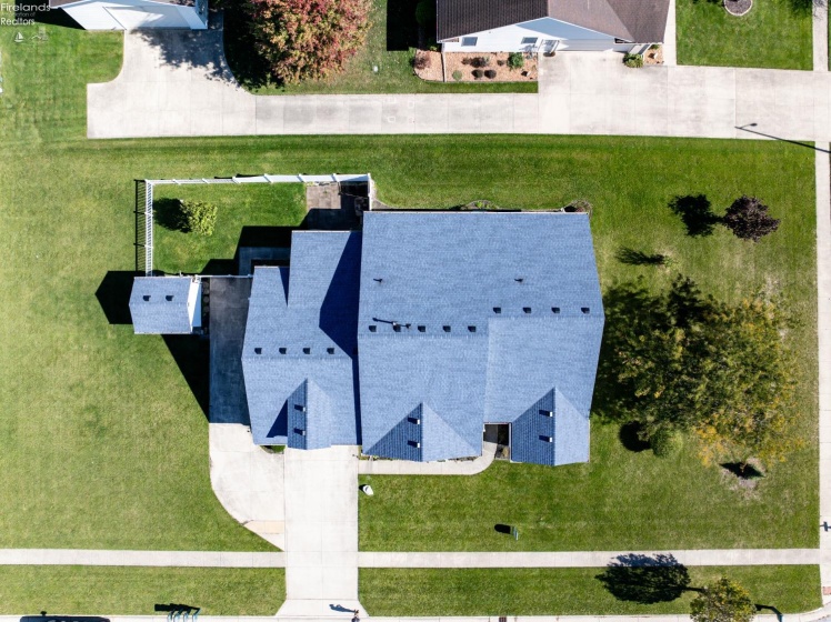 1041 Anna Lane, Bowling Green, 43402, 3 Bedroom Bedrooms, ,2 BathroomBathrooms,Residential,For Sale,Anna,20264180