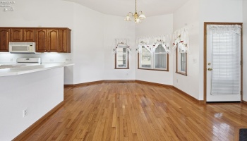 1041 Anna Lane, Bowling Green, 43402, 3 Bedroom Bedrooms, ,2 BathroomBathrooms,Residential,For Sale,Anna,20264180 1041 Anna Lane, Bowling Green, 43402, 3 Bedroom Bedrooms, ,2 BathroomBathrooms,Residential,For Sale,Anna,20264180