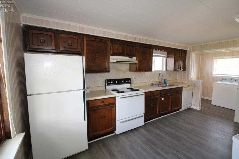 311 7th Street, Port Clinton, 43452, 2 Bedroom Bedrooms, ,1 BathroomBathrooms,Residential,For Sale,7th,20264349