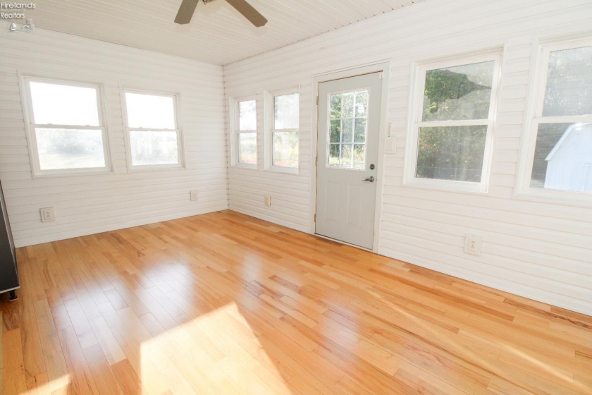 2103 Tiffin Avenue, Sandusky, 44870, 3 Bedroom Bedrooms, ,1 BathroomBathrooms,Residential,For Sale,Tiffin,20264295
