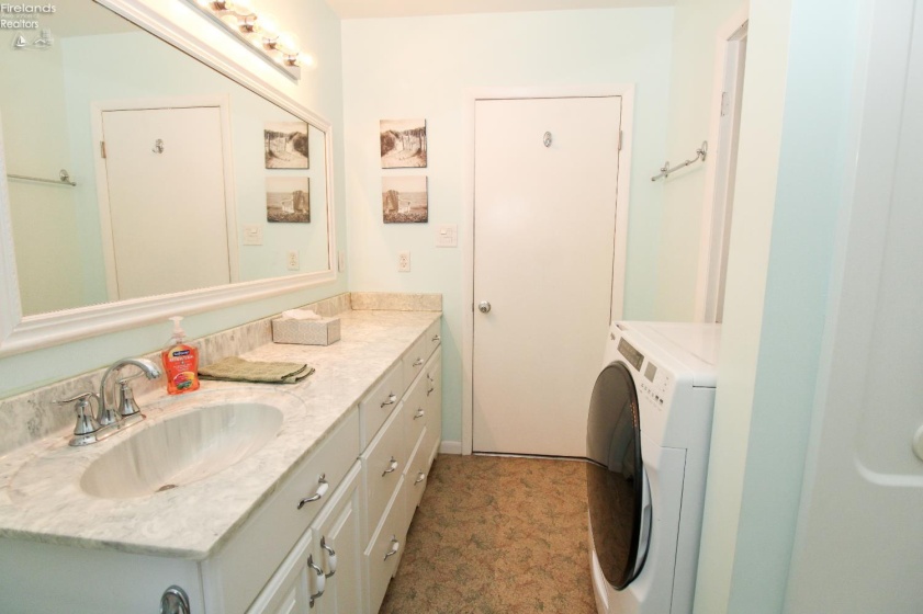 2103 Tiffin Avenue, Sandusky, 44870, 3 Bedroom Bedrooms, ,1 BathroomBathrooms,Residential,For Sale,Tiffin,20264295