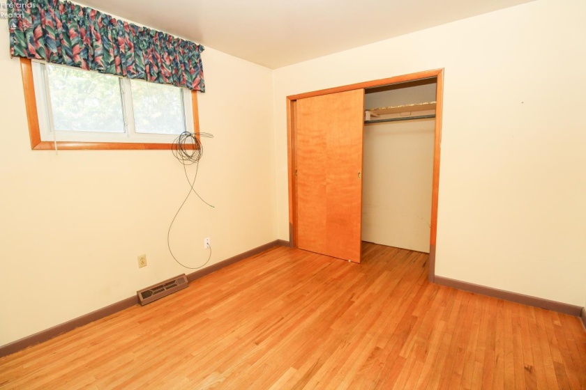 2103 Tiffin Avenue, Sandusky, 44870, 3 Bedroom Bedrooms, ,1 BathroomBathrooms,Residential,For Sale,Tiffin,20264295