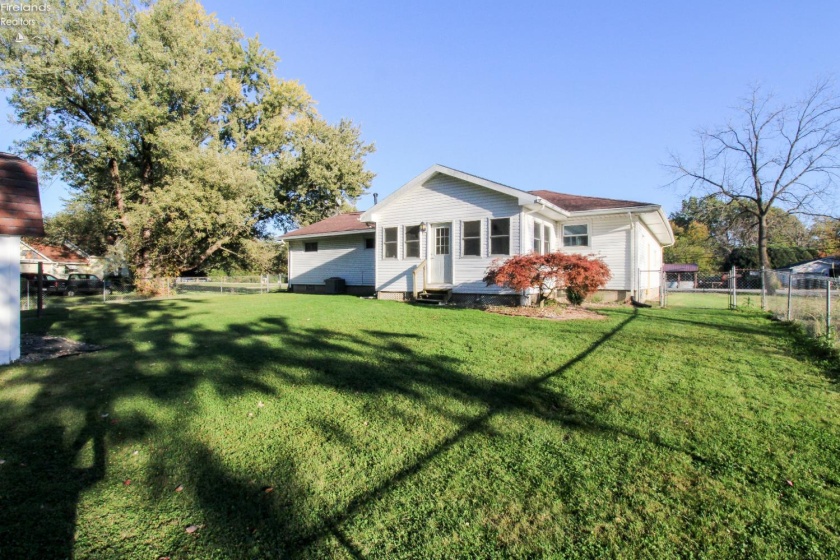 2103 Tiffin Avenue, Sandusky, 44870, 3 Bedroom Bedrooms, ,1 BathroomBathrooms,Residential,For Sale,Tiffin,20264295