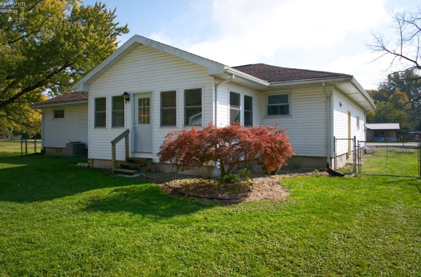 2103 Tiffin Avenue, Sandusky, 44870, 3 Bedroom Bedrooms, ,1 BathroomBathrooms,Residential,For Sale,Tiffin,20264295