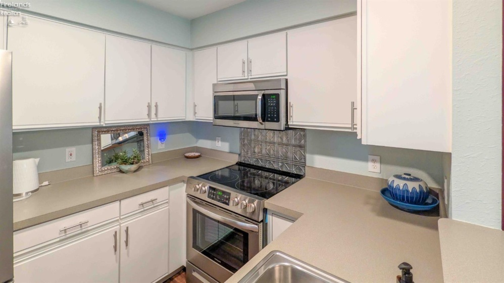 3865 Vineyard Village Drive, Port Clinton, 43452, 1 Bedroom Bedrooms, ,2 BathroomBathrooms,Residential,For Sale,Vineyard Village,20264327