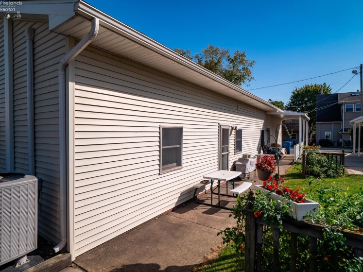 3130 Carolina Street, Port Clinton, 43452, ,Multiple Units,For Sale,Carolina,20264373