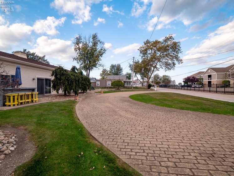 3130 Carolina Street, Port Clinton, 43452, ,Multiple Units,For Sale,Carolina,20264373