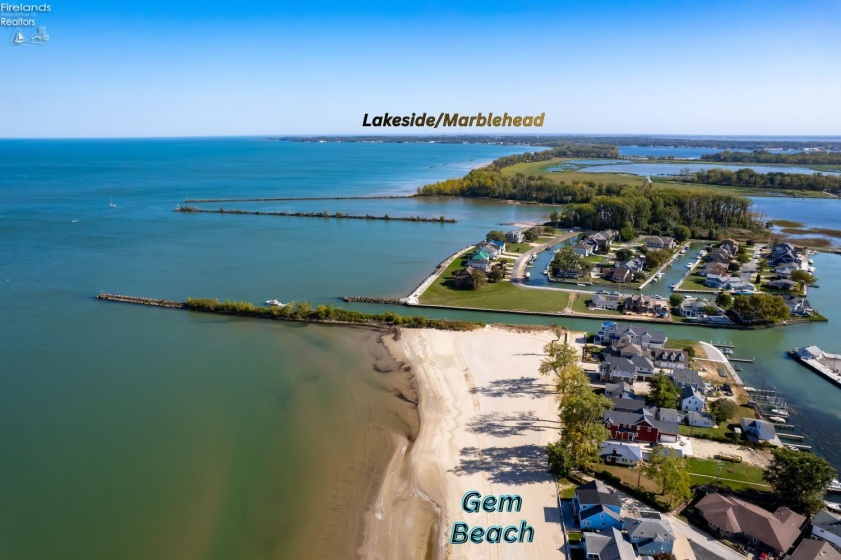 3130 Carolina Street, Port Clinton, 43452, ,Multiple Units,For Sale,Carolina,20264373