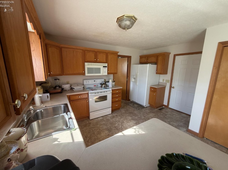 104 Teakwood Ct, Tiffin, 44883, 2 Bedroom Bedrooms, ,2 BathroomBathrooms,Residential,For Sale,Teakwood Ct,20264358